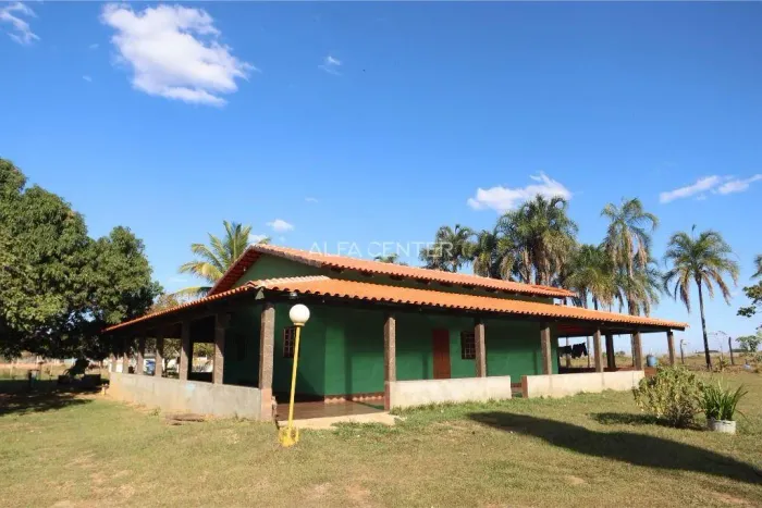 Chácara de 5060 m² com 03 quartos à venda por R$ 600.000 - Loteamento Campos Dourado - Ara