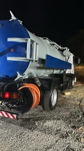 Caminhão combinado Hidrojato vacuo locação