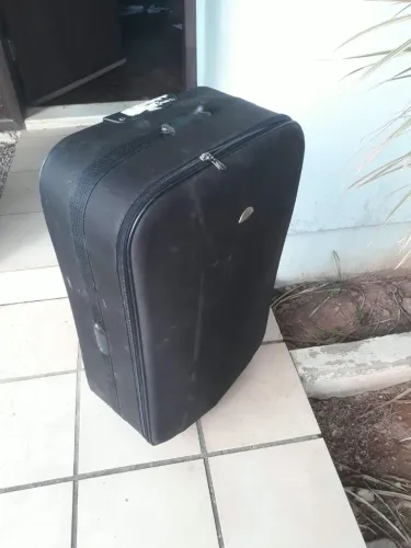 Vendo Mala Pra Levar Hoje . Por Apenas 100 Reais