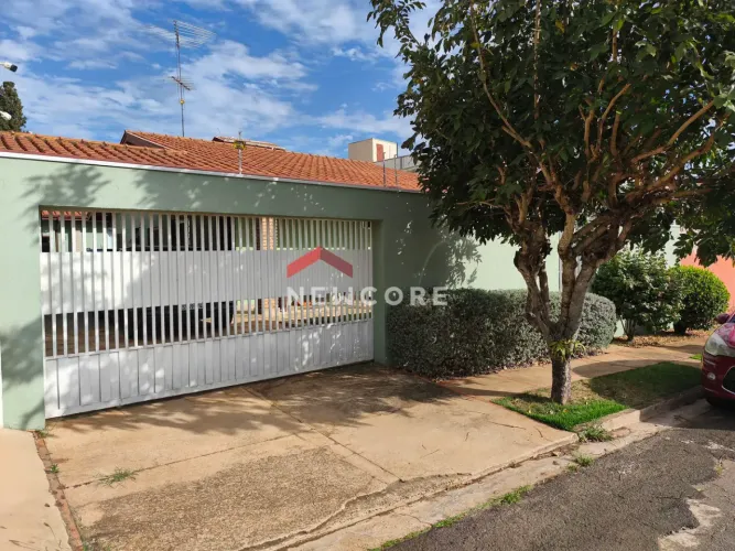 Casa de Vila em Rua Antônio Pires de Souza - Parque Alto Taquaral - Campinas/SP