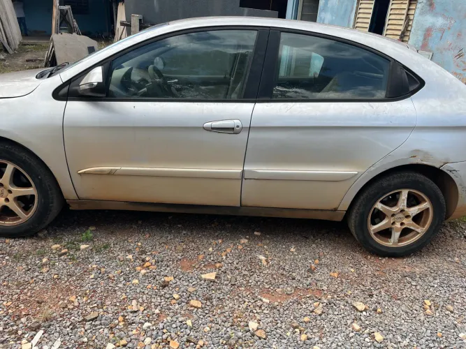 Chery Cielo 1.6 16V 119cv 5P 2011