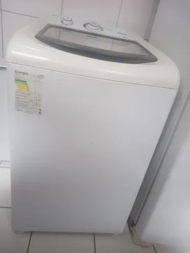 Vendo uma máquina de lavar roupa, está funcionando perfeitamente