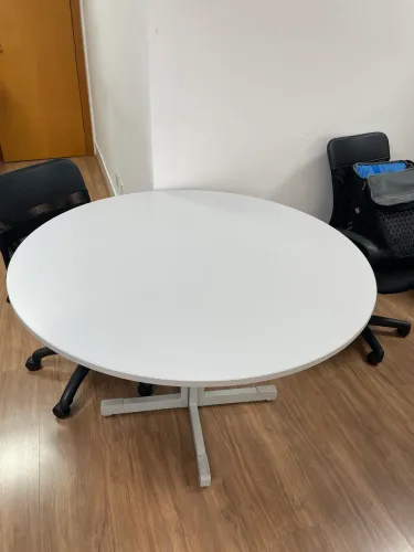 Mesa redonda de escritório 