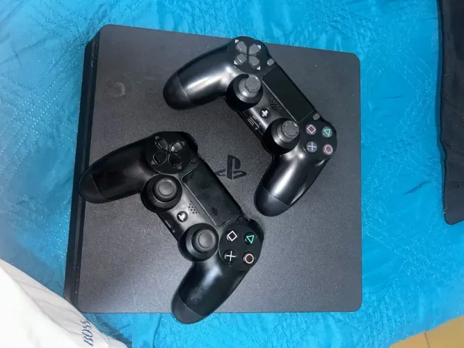 PS4 SLIM 1TB