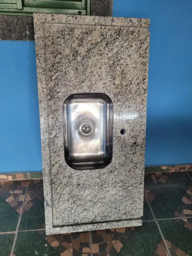 Pia de granito amarelo 1,20 X 0,60 cozinha 