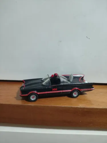 Miniatura antiga batman batmovel anos 60 coleção Shell V-Power original 