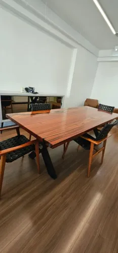 Mesa Madeira muiracatiara 8 lugares com 8 cadeiras 2,40x1,00