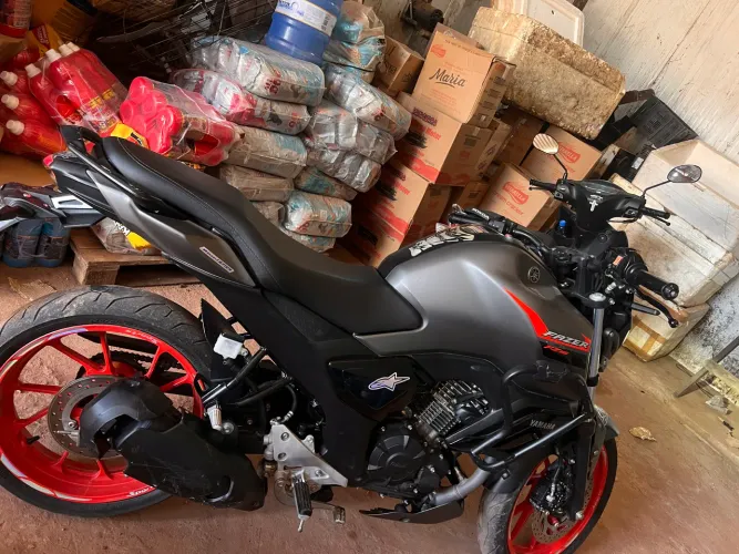 Vendo minha fz15 2025