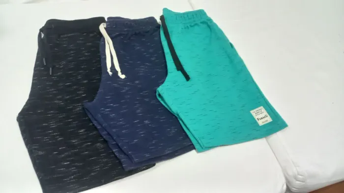 BAIXOUU!!! 3 BERMUDAS - TAM.12 - 50,00
