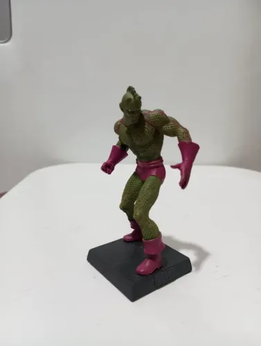 Miniatura Triton Eaglemoss Marvel (RARO)
