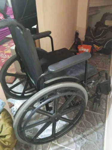 Cadeira de rodas novíssima!