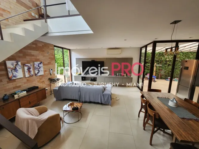 Casa a venda mobiliada na Vila Madalena com 450m2, 6 dorms e 3 suites com lazer e jardim