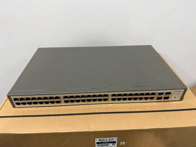 Switch 48 portas Intelbras