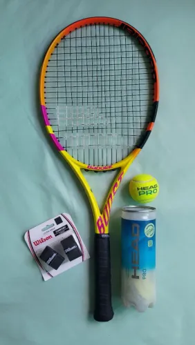 Raquete Tênis Babolat Boost Rafa (Nadal) + 3 Bolas + Overgrip + Case