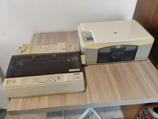 Vendo duas empresora uma lx 300 outra Hp coloridas todas fucionando