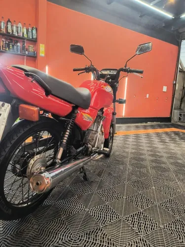 A venda cg Titan 95 ,moto toda revisada ?