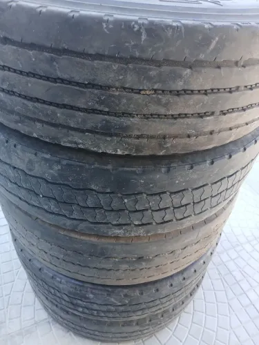 Pneus 215/75 r17.5