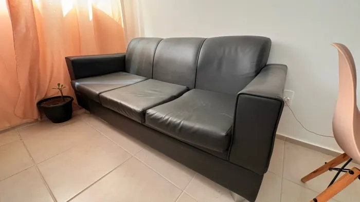 Sofá de couro 