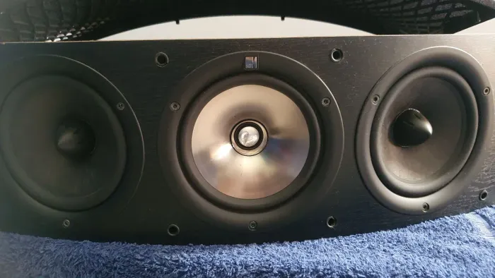 Caixa central KEF IQ6C
