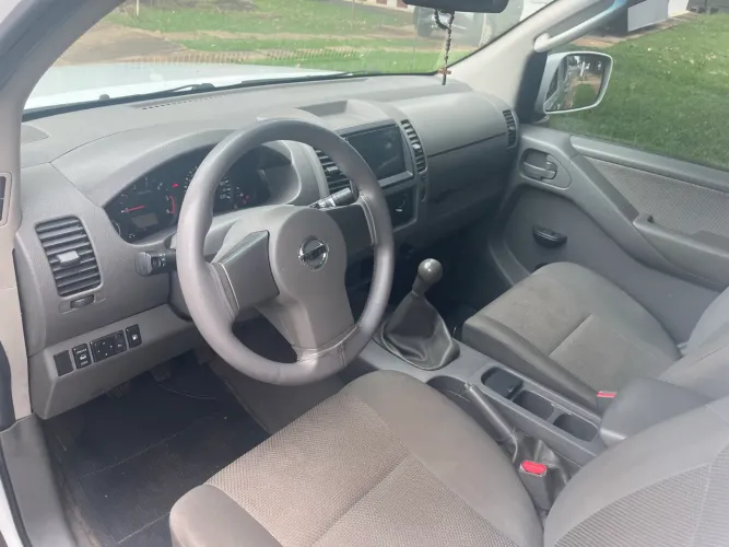 Nissan Frontier XE CD 4X2 2.5 TB Diesel 2011