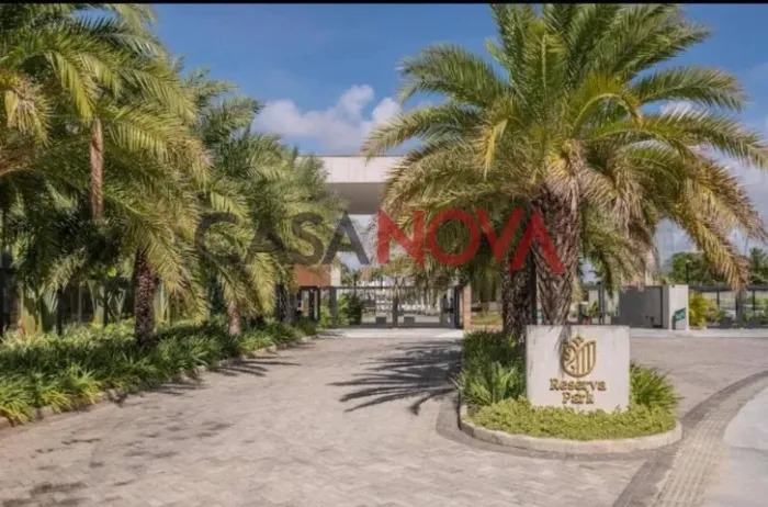 Lote em ótima localização em Condomínio Fechado na Farolândia com 540m²