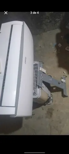 Ar condicionado semi novo, aceito cartão.
