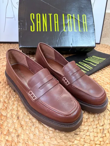 Mocassim em couro marrom Santa Lolla 38
