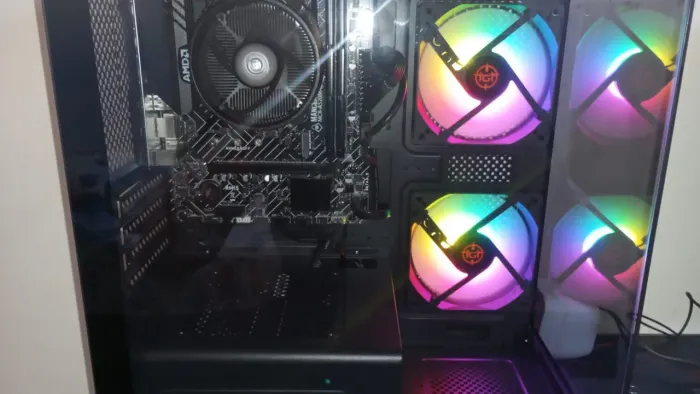 Pc gamer semi novo