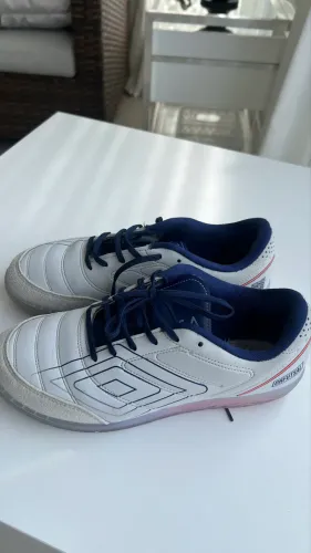 Chuteira futsal