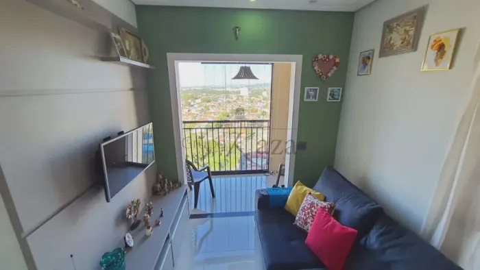 Cobertura a venda possui 90 metros com 3 quartos e vista panorâmica
