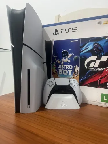 PS5 SLIM COM LEITOR1TB / Aceito Cartão