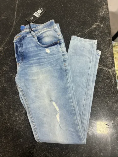 Calça número 44