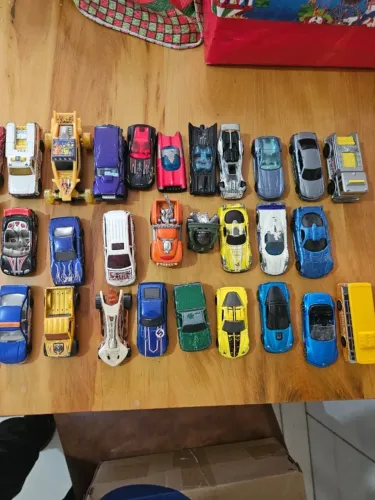 carrinho da hot wheels (lote com 34 usados)