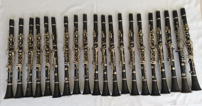 Clarinetes para manutenção, lote com 20 unidades.