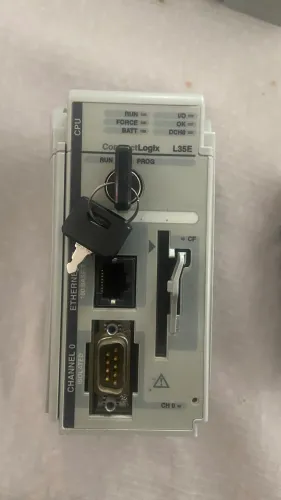 Controlador Allen Bradley CompactLogix L35E