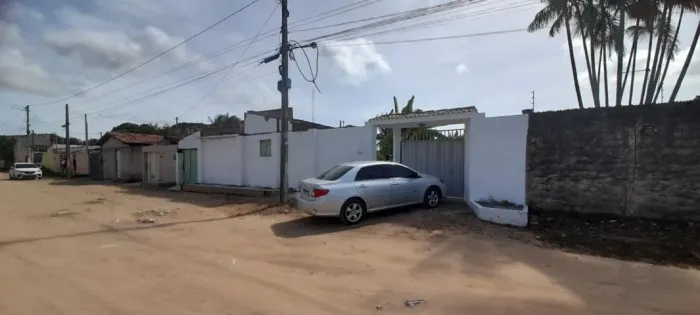 Vendo ou troco 2 casas no mesmo terreno
