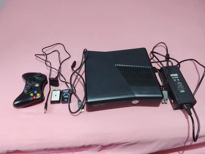 Xbox 360 slim desbloqueio rgh funciona normal com controle