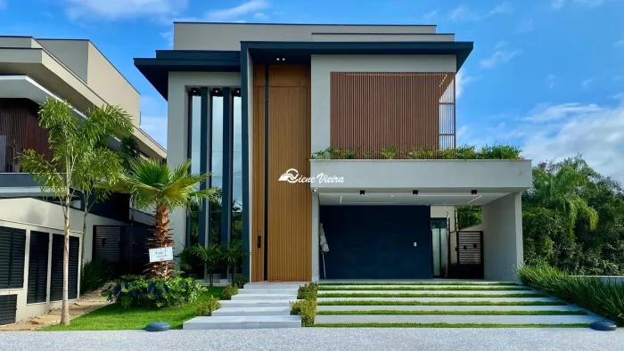 CASA DE CONDOMINIO RESIDENCIAL em BERTIOGA - SP, RIVIERA