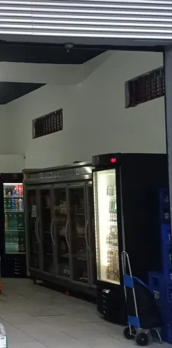 Vendo fundo de bar.