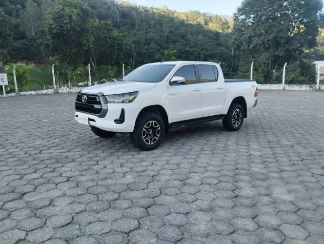 Toyota Hilux CD 4X4 2.8 Diesel Mec. 2021