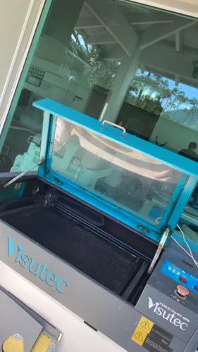 Máquina a laser