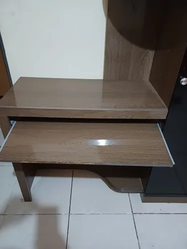 Escrivaninha para doação 