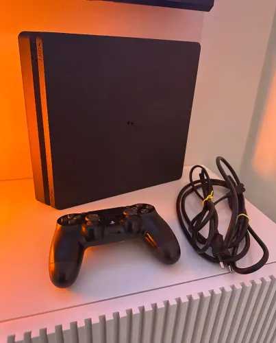 PlayStation 4 Slim
