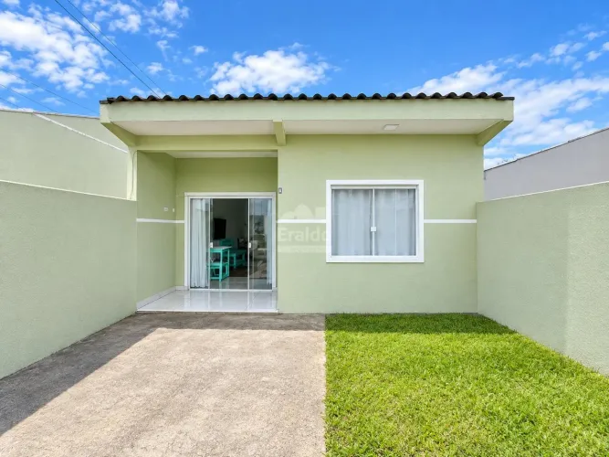 Casa a venda em Balneário Canoas - Pontal do Paraná, PR