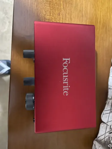Interface de áudio Focusrite solo Terceira Geração