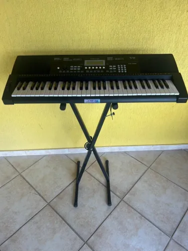 Teclado eletrônico yamaha KB 330