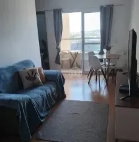 Apartamento com varanda gorumet no Residencial Piazza di Milano