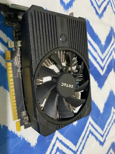 GTX 1050, aceito troca em placa superior
