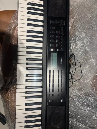 VENDO TECLADO YAMAHA