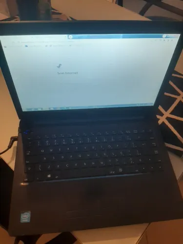 Notebook CCE Ultra Thin - 4GB RAM (Funcionando Tudo) DETALHE CARCAÇA QUEBRADA.